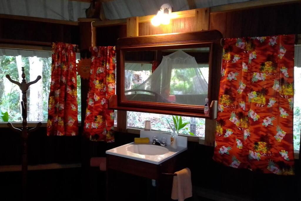 Sun Creek Lodge Punta Gorda Exterior photo